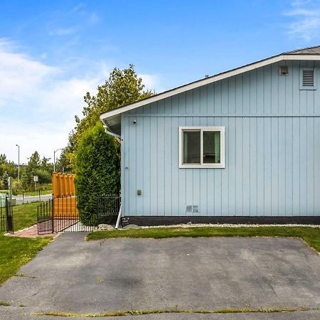Updated Townhome Near Airport And Shopping! Anchorage Bagian luar foto