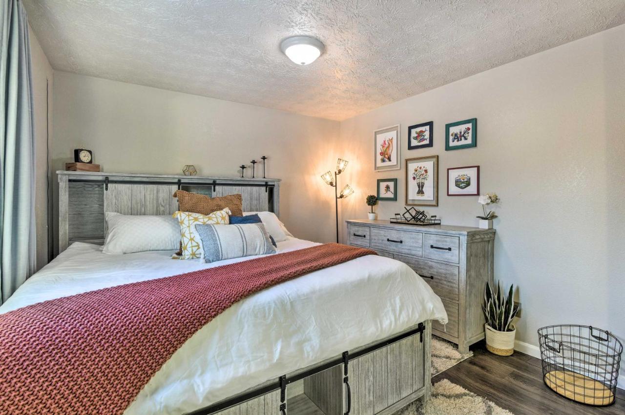 Updated Townhome Near Airport And Shopping! Anchorage Bagian luar foto