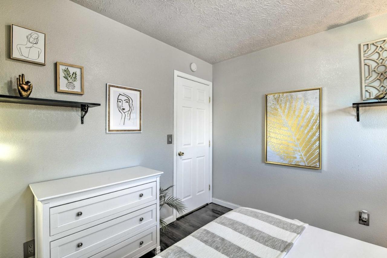 Updated Townhome Near Airport And Shopping! Anchorage Bagian luar foto