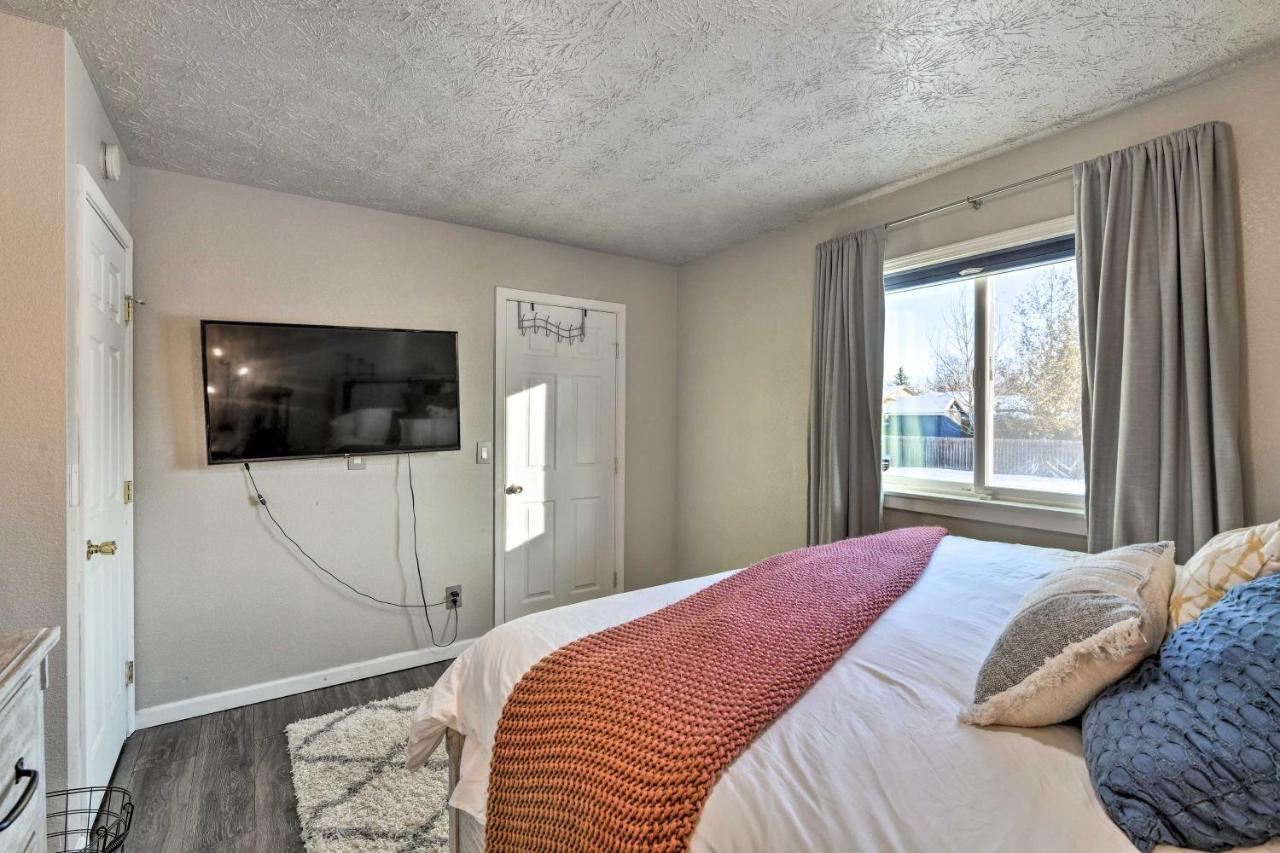 Updated Townhome Near Airport And Shopping! Anchorage Bagian luar foto