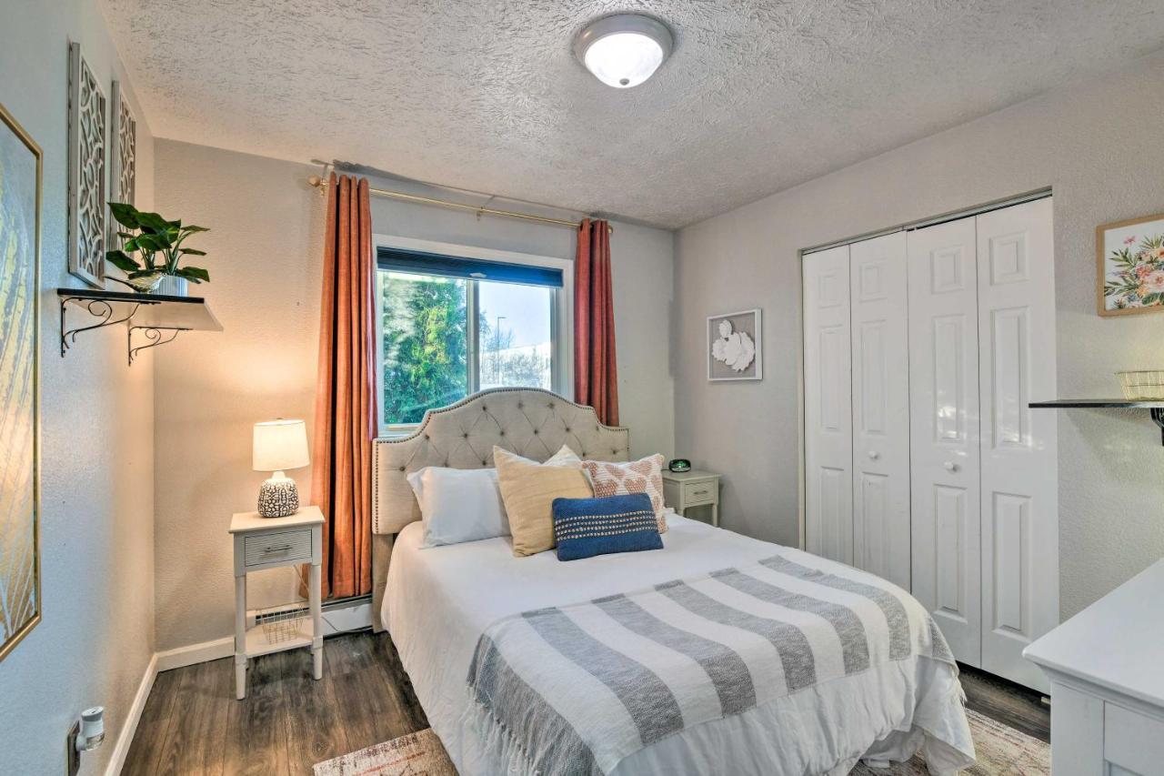 Updated Townhome Near Airport And Shopping! Anchorage Bagian luar foto