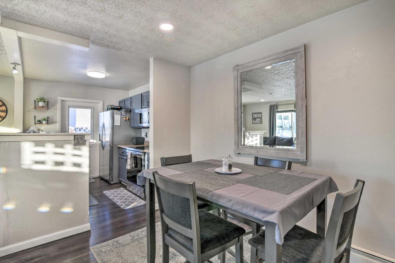 Updated Townhome Near Airport And Shopping! Anchorage Bagian luar foto
